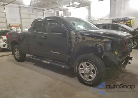 2013 Toyota Tundra Double Cab Sr5 z USA, uszkodzony, nr VIN 5TFUY5F14DX272104